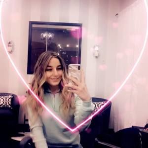 Meet your Posher, Elle